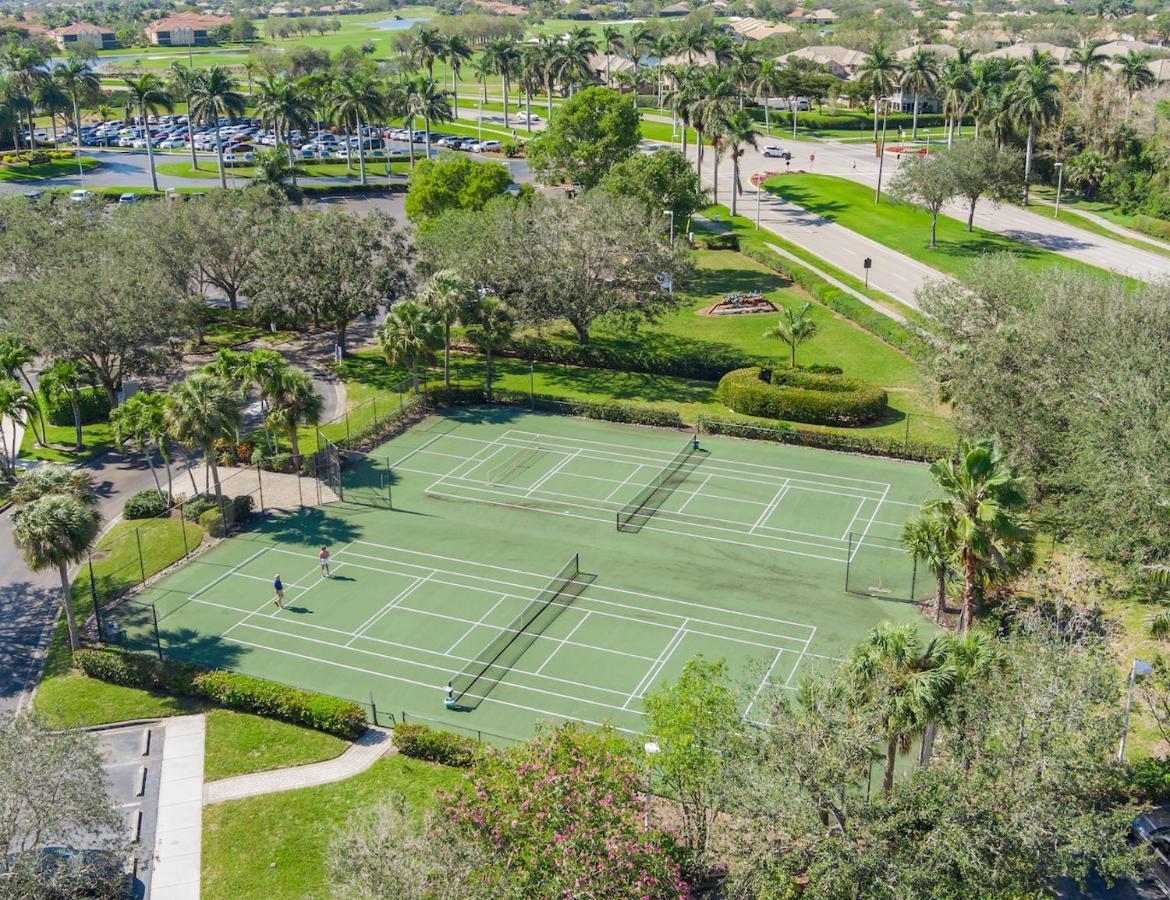 Lely Greenlinks Top Floor - On Golf Course, Minutes From Beaches, Downtown! North North Naples Exteriör bild